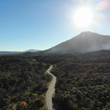 Casa Valdesanmartin - Country House, 10500sqm, Pool, Paddel & Bbq Casa de Férias El Tiemblo