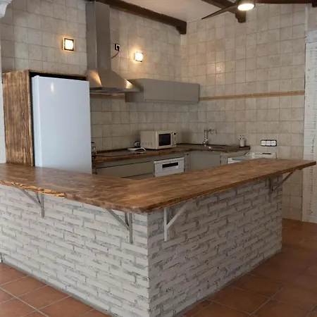 Casa Valdesanmartin - Country House, 10500sqm, Pool, Paddel & Bbq *