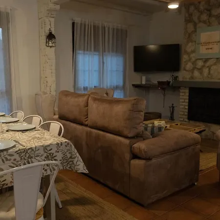 Casa Valdesanmartin - Country House, 10500sqm, Pool, Paddel & Bbq * El Tiemblo