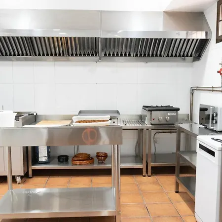 Casa Valdesanmartin - Country House, 10500sqm, Pool, Paddel & Bbq