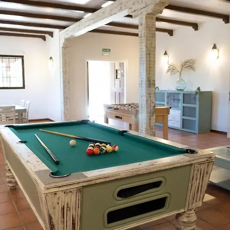 Casa Valdesanmartin - Country House, 10500sqm, Pool, Paddel & Bbq El Tiemblo