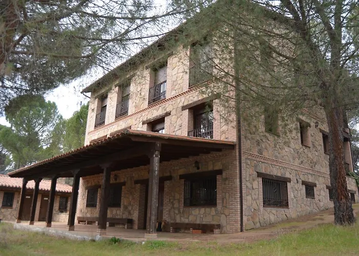 Casa Valdesanmartin - Country House, 10500sqm, Pool, Paddel & Bbq 펜션 *