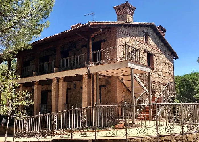 Casa Valdesanmartin - Country House, 10500sqm, Pool, Paddel & Bbq * 엘 티엠블로