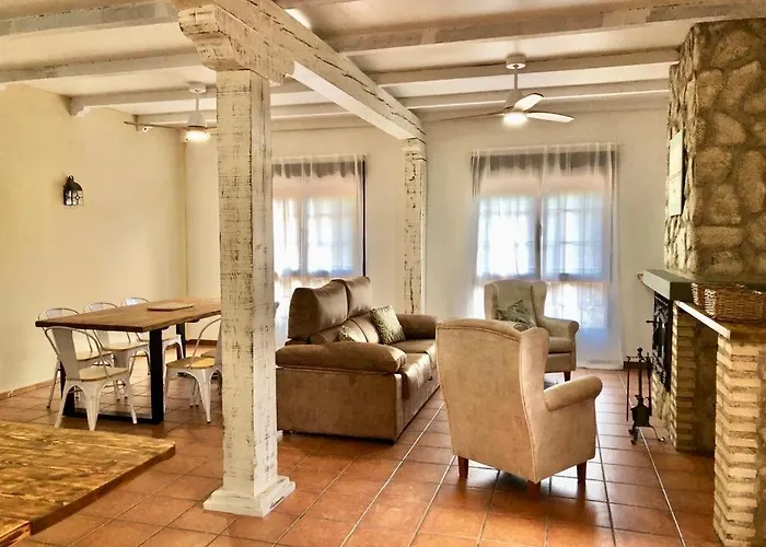 Casa Valdesanmartin - Country House, 10500sqm, Pool, Paddel & Bbq