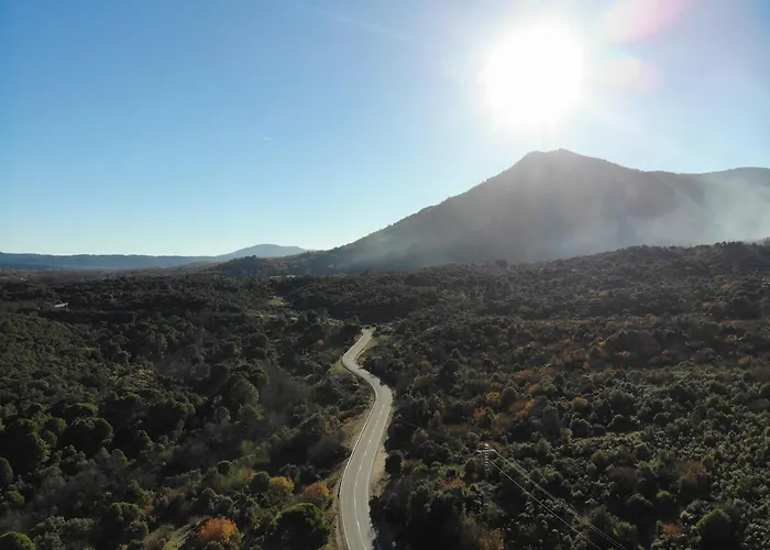 Casa Valdesanmartin - Country House, 10500sqm, Pool, Paddel & Bbq 펜션 엘 티엠블로