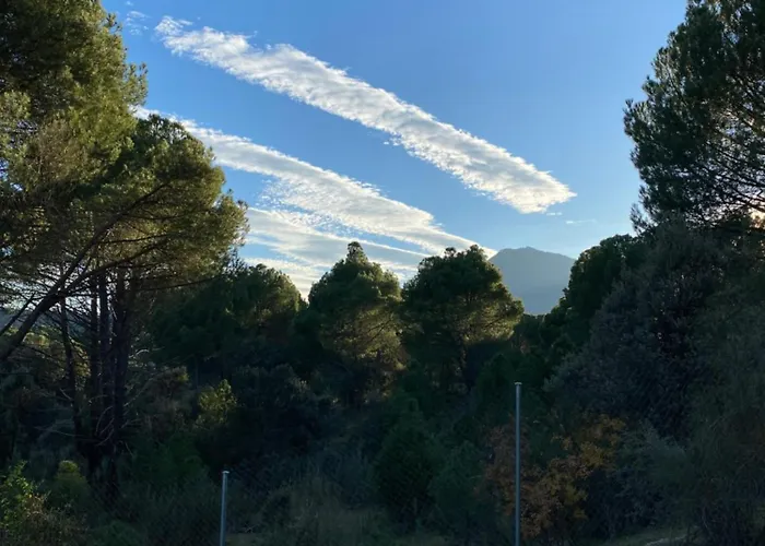 펜션 Casa Valdesanmartin - Country House, 10500sqm, Pool, Paddel & Bbq