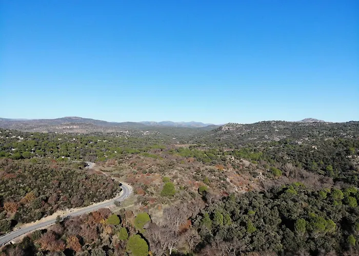 Casa Valdesanmartin - Country House, 10500sqm, Pool, Paddel & Bbq 펜션 엘 티엠블로