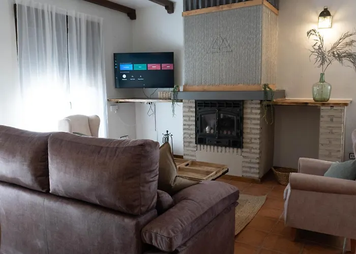 Casa Valdesanmartin - Country House, 10500sqm, Pool, Paddel & Bbq *