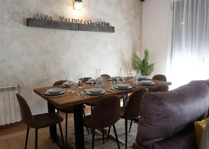 Casa Valdesanmartin - Country House, 10500sqm, Pool, Paddel & Bbq 엘 티엠블로