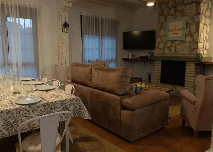 Casa Valdesanmartin - Country House, 10500sqm, Pool, Paddel & Bbq * 엘 티엠블로