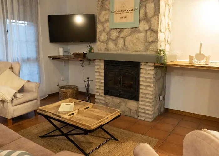 Casa Valdesanmartin - Country House, 10500sqm, Pool, Paddel & Bbq