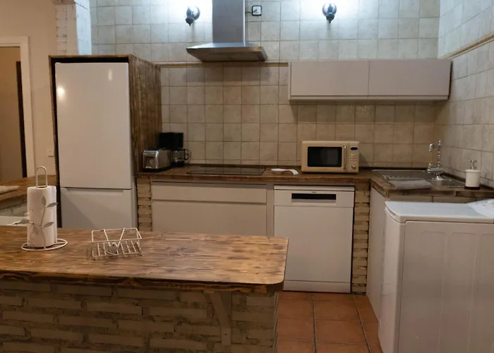 Casa Valdesanmartin - Country House, 10500sqm, Pool, Paddel & Bbq