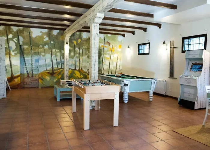 Casa Valdesanmartin - Country House, 10500sqm, Pool, Paddel & Bbq 펜션 엘 티엠블로