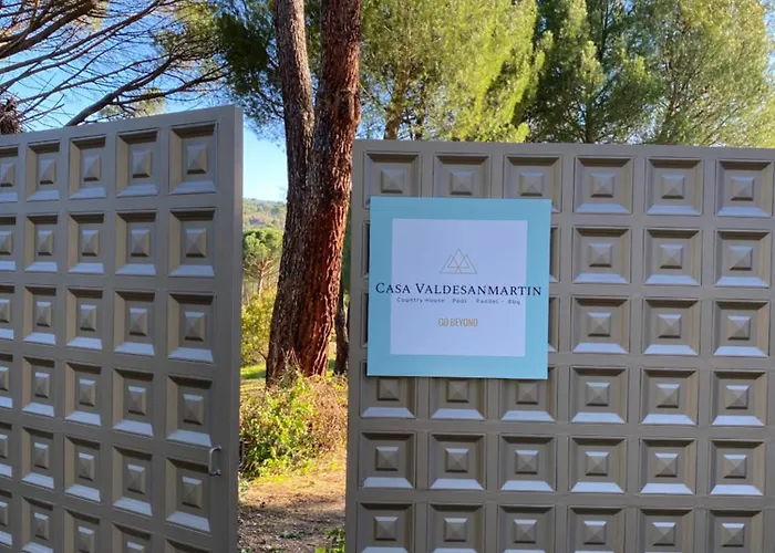 Casa Valdesanmartin - Country House, 10500sqm, Pool, Paddel & Bbq *